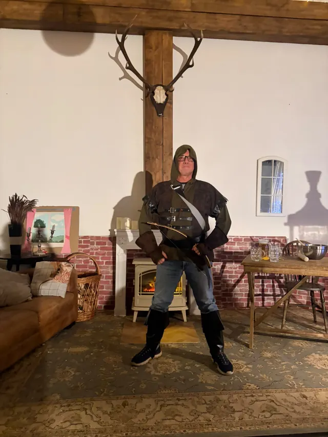 Robin Hood performer on the Three Rivers stage